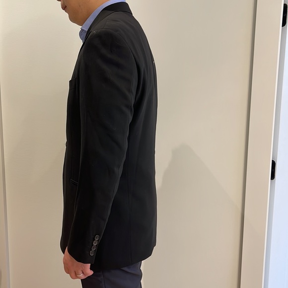 Hugo Boss Wool Suit (rarely worn) - Picture 3 of 14